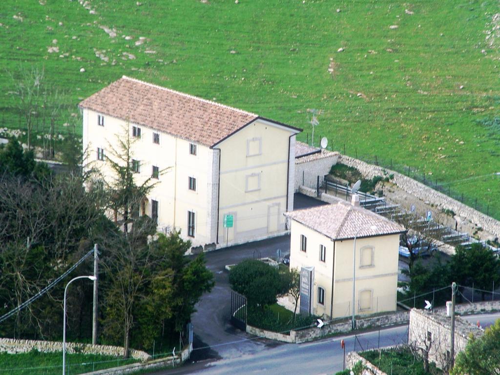 Antica Stazione Hotel Chiaramonte Gulfi Kültér fotó