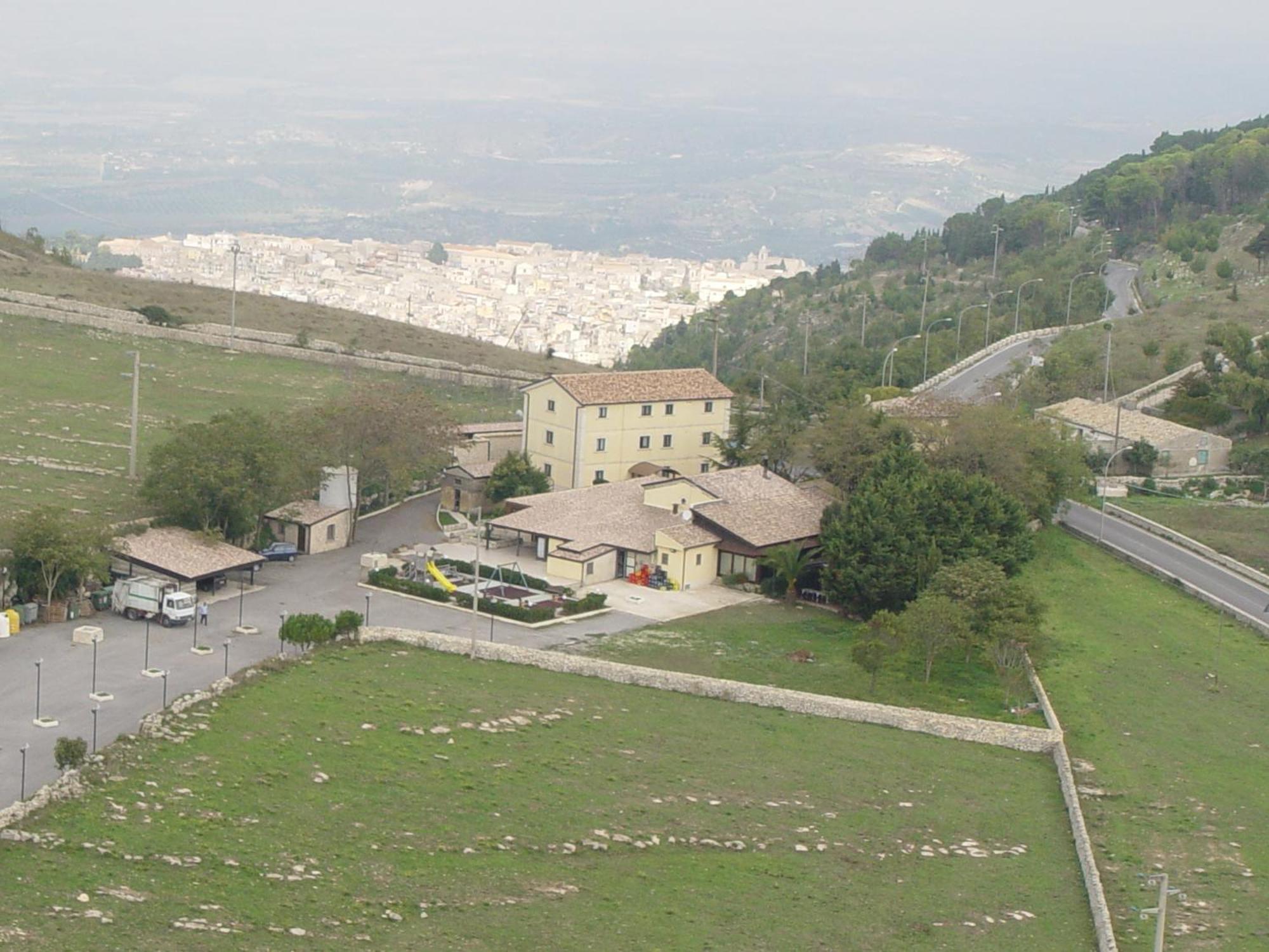 Antica Stazione Hotel Chiaramonte Gulfi Kültér fotó